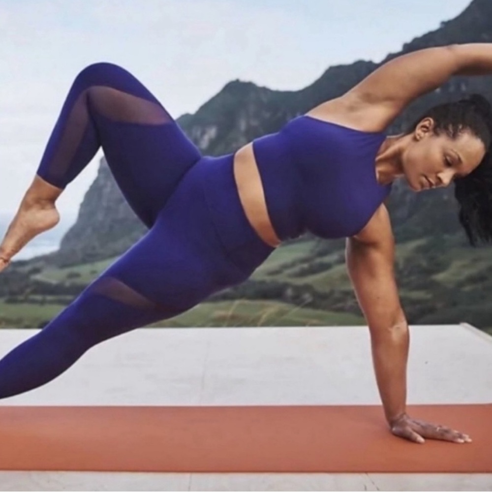 Athleta Salutation Stash Pocket Mesh 7/8 Tight Poseidon Blue Purple Leggings XS